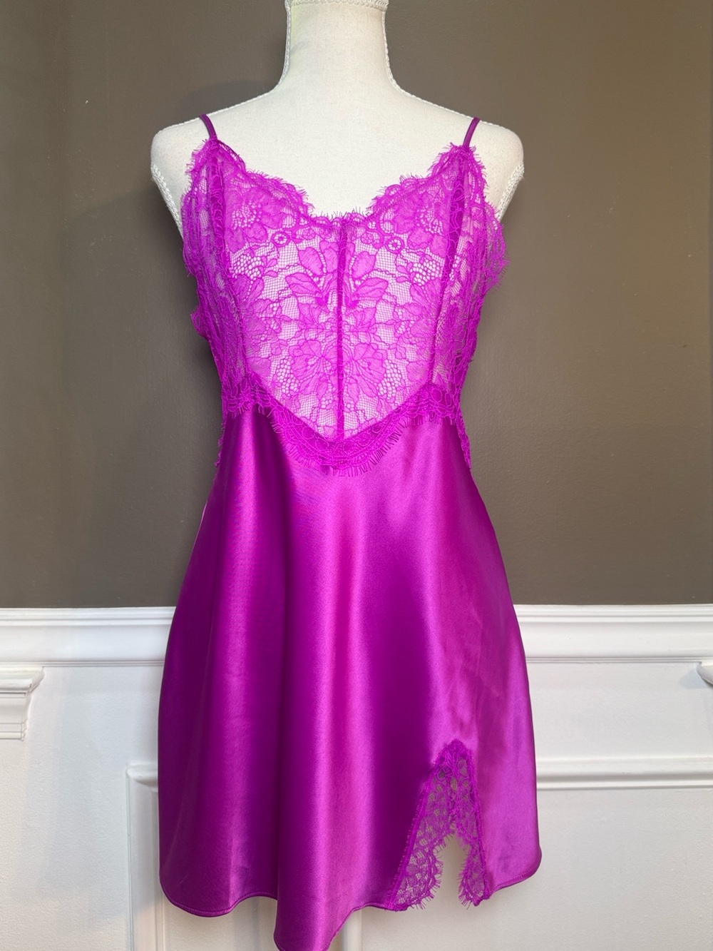 Victoria’s Secret Fuchsia Lace Satin Slip Dress Chemise M